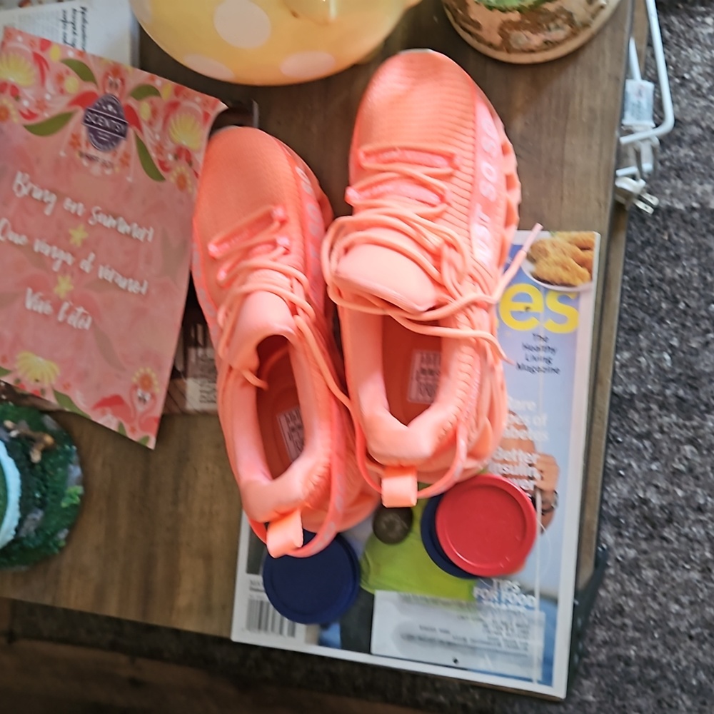 Kids shoes size 5